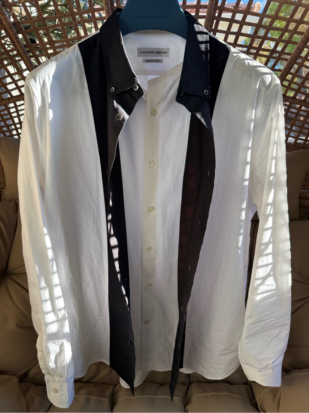 Alexander McQueen Men’s White Shirt with Central Black Panel - Picture 4 of 10